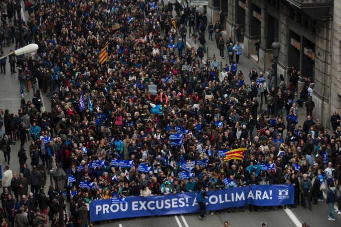160000joinprorefugeeprotestinbarcelona